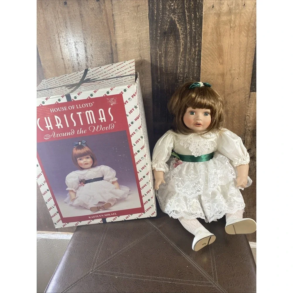 House of Lloyd Christmas Around the World Kaitlyn Mikael Porcelain Doll Vtg 1991